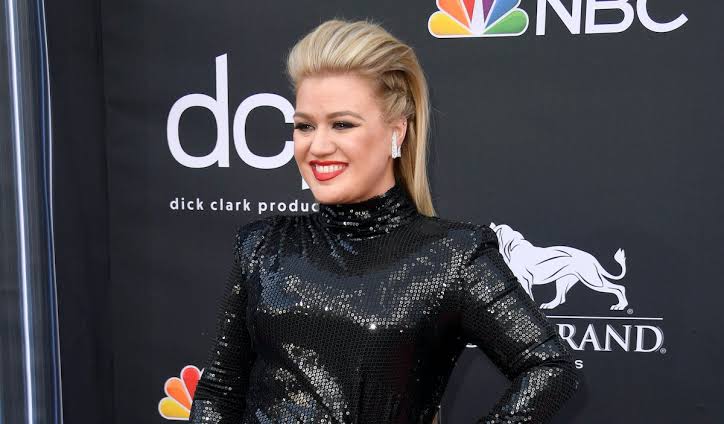 Kelly Clarkson is Struggling Even More Than Before Amid Nasty Divorce, Says Report